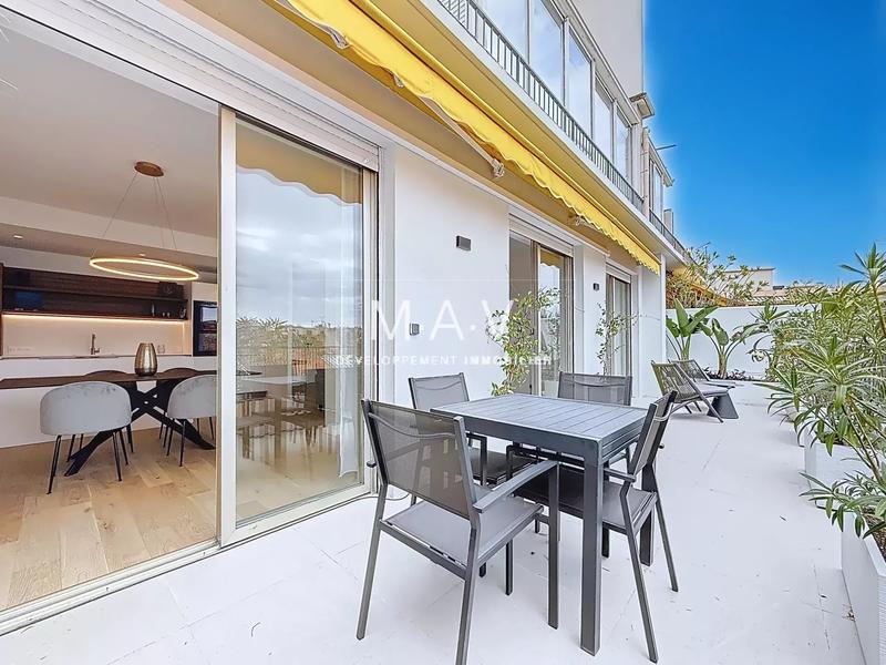 Appartement - 95 m² - 4 pièces