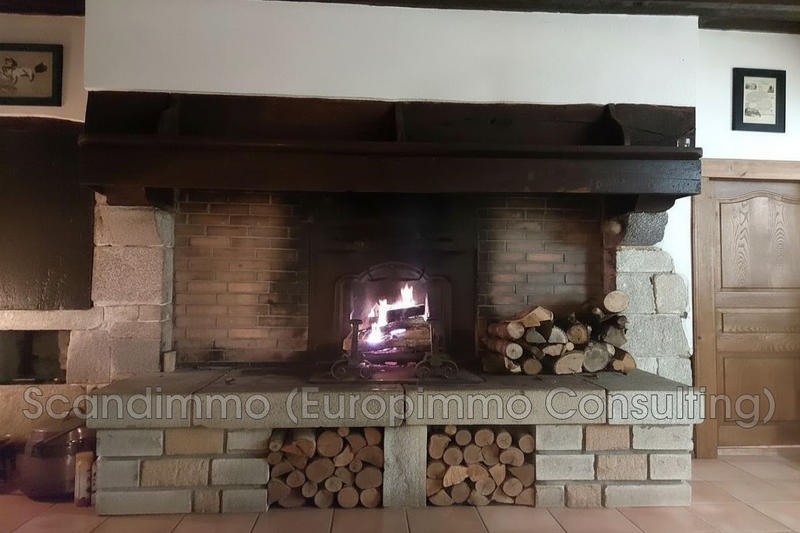 Maison - 212 m² - 8 pièces