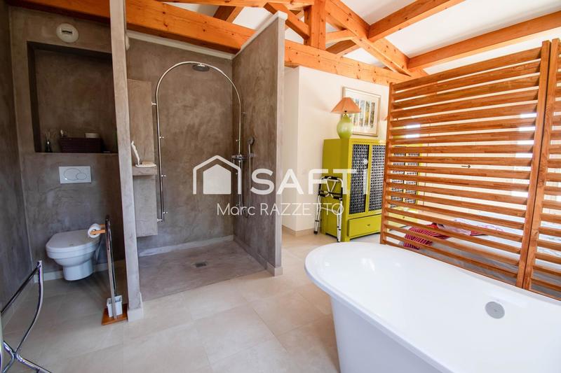 Villa - 340 m² - 7 pièces