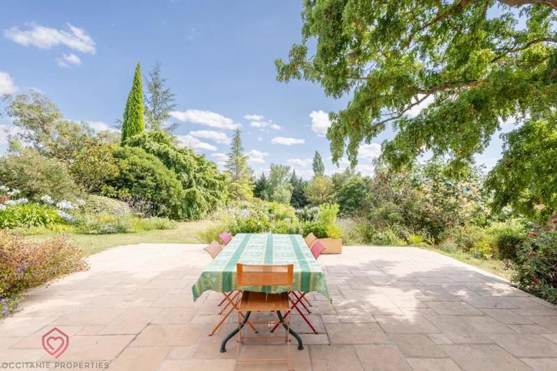 Demeure - 304 m² - 10 pièces