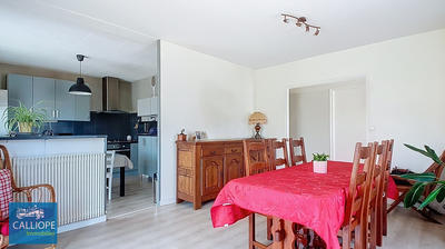 Maison - 122 m² - 5 pièces