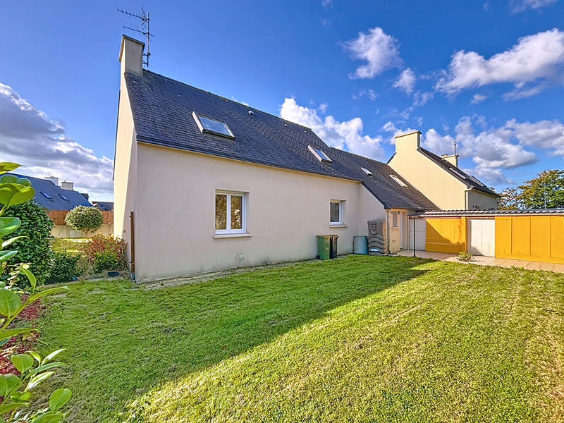 Maison - 93 m² - 5 pièces