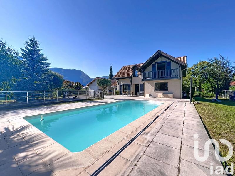 Maison - 158 m² - 5 pièces