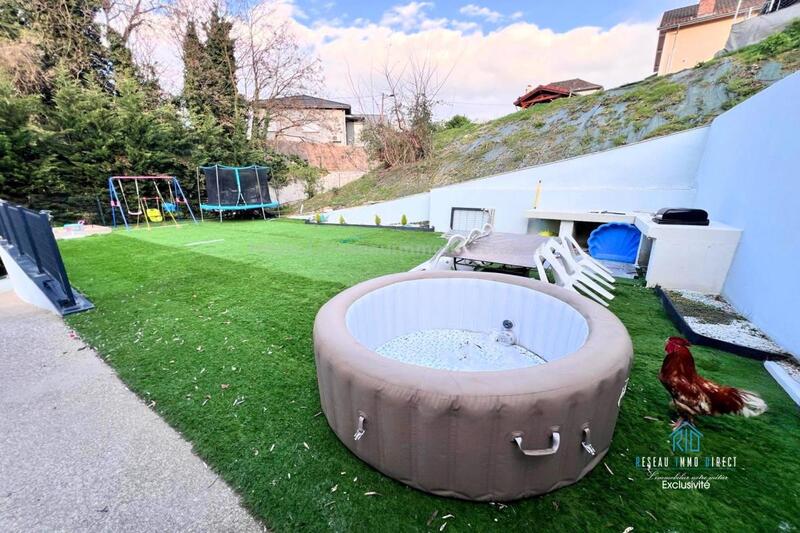 Maison traditionnelle - 160 m² - 7 pièces