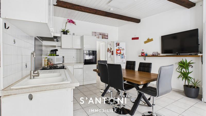 Maison - 96 m² - 3 pièces