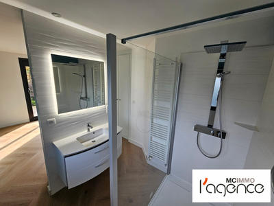 Maison traditionnelle - 195 m² - 6 pièces