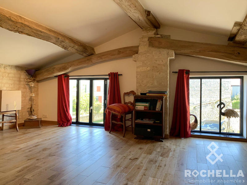 Maison - 362 m² - 8 pièces