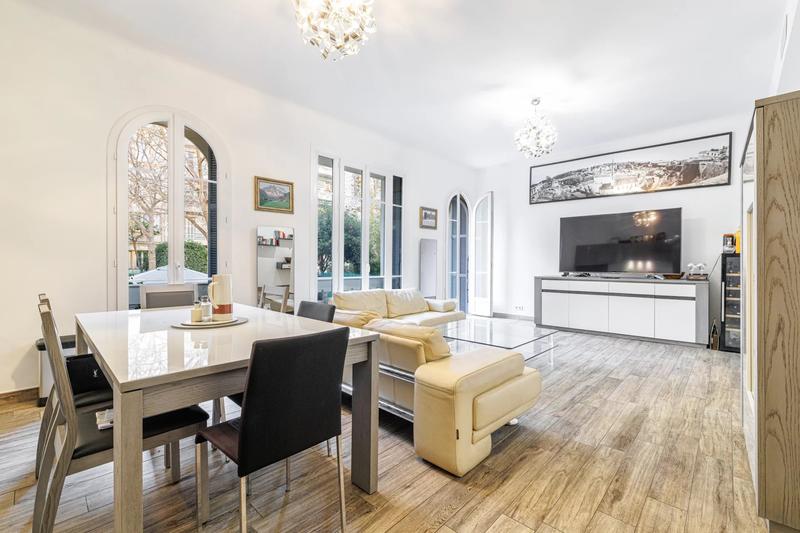 Appartement - 154 m² - 6 pièces