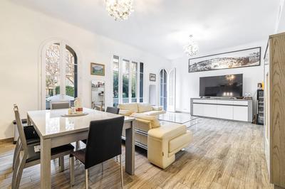 Appartement - 154 m² - 6 pièces