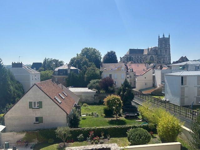 Appartement - 104 m² - 4 pièces