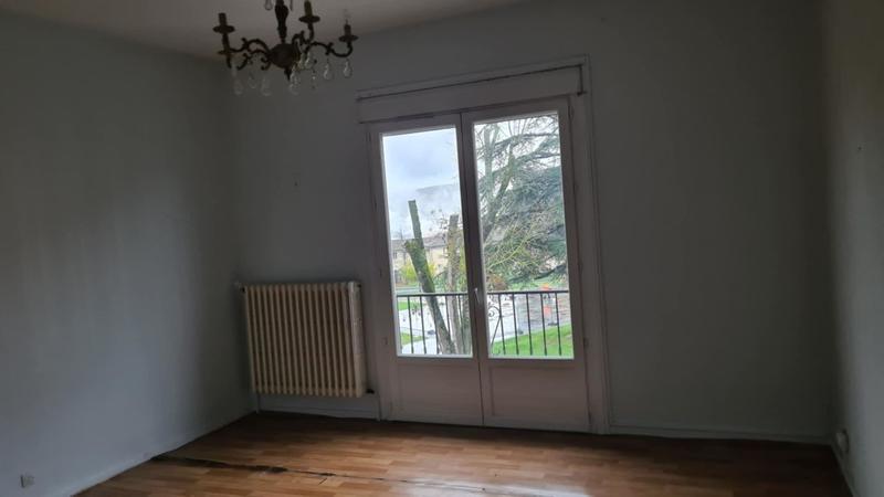Maison - 260 m² - 10 pièces