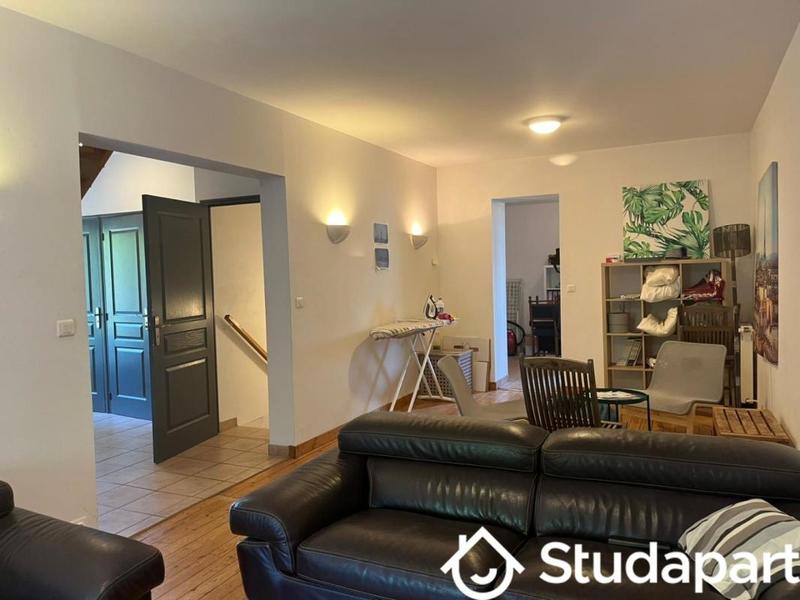 Chambre - 96 m² - 1 pièce