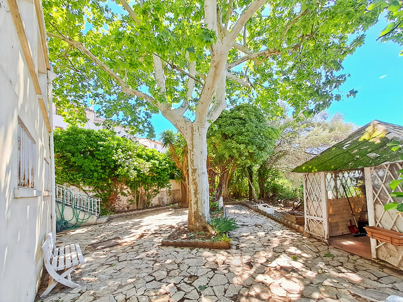 Maison - 185 m² - 8 pièces