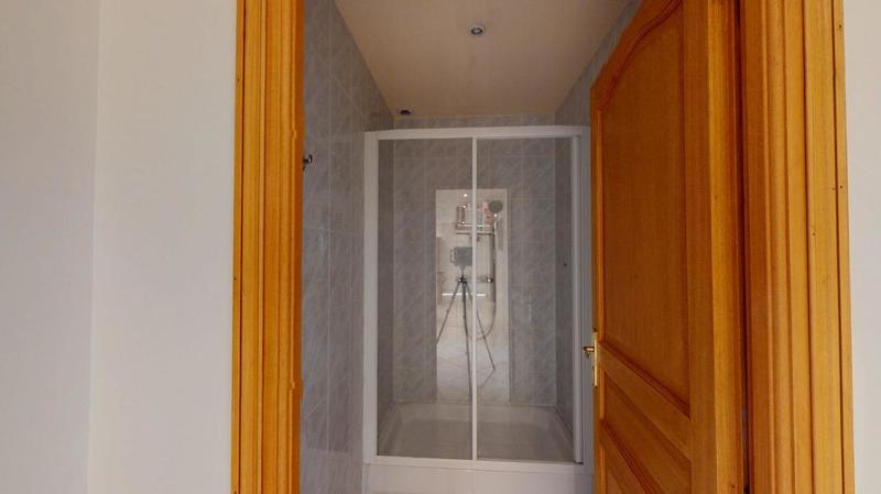 Maison - 300 m² - 8 pièces