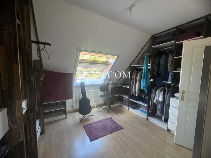 Pavillon - 140 m² - 8 pièces