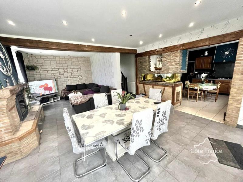 Maison - 140 m² - 7 pièces