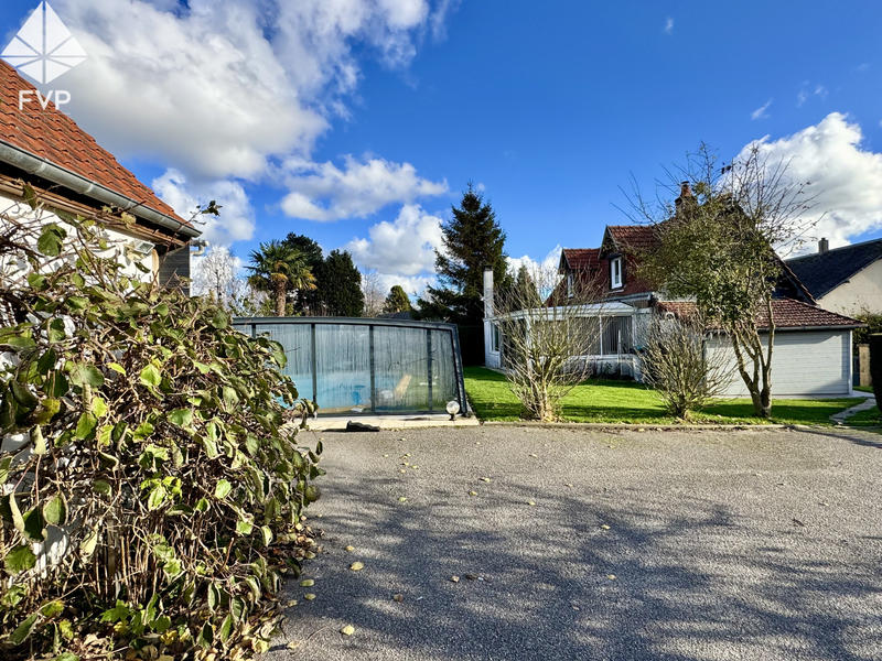 Maison - 98 m² - 4 pièces