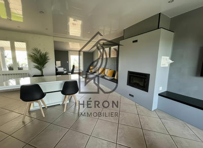 Maison - 144 m² - 8 pièces