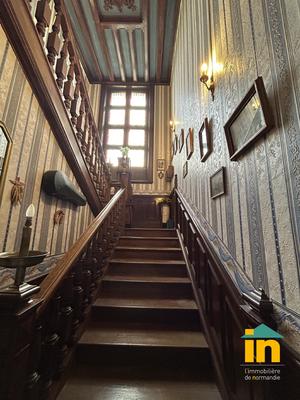 Demeure - 297 m² - 12 pièces