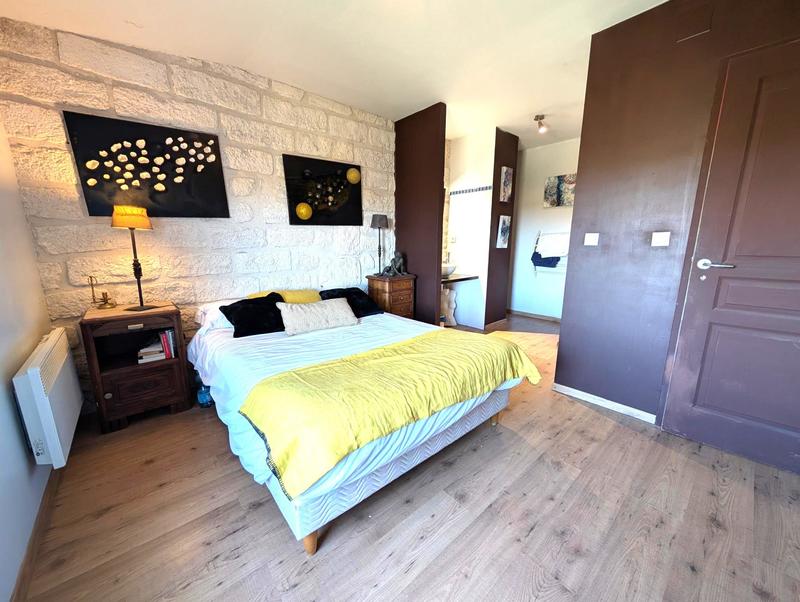 Mas - 258 m² - 10 pièces