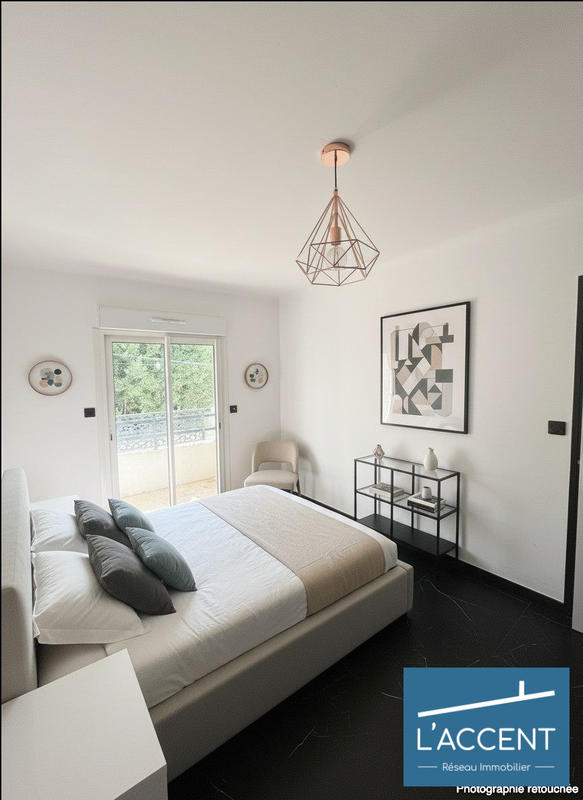 Appartement - 89 m² - 3 pièces