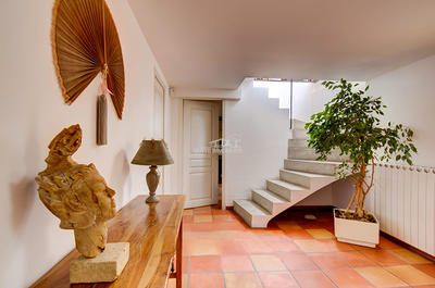 Maison - 230 m² - 7 pièces