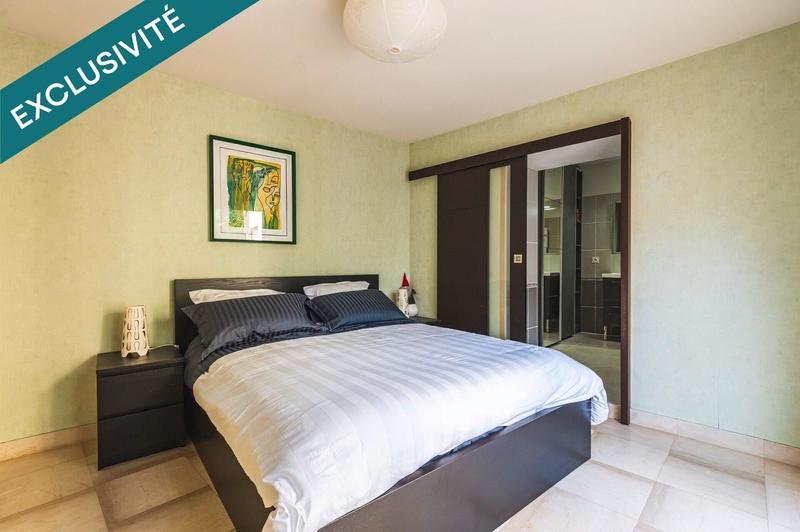 Maison - 267 m² - 10 pièces