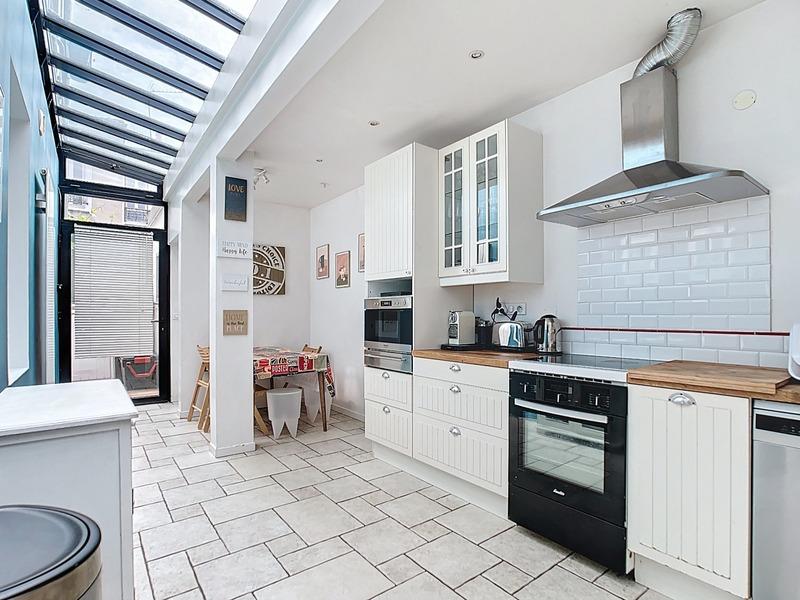 Maison - 170 m² - 6 pièces