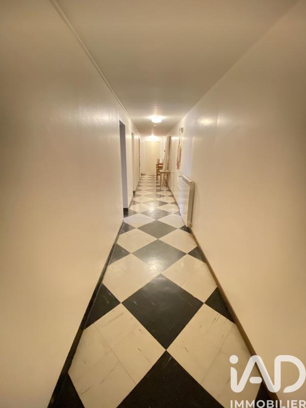 Maison - 476 m² - 9 pièces