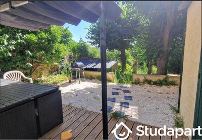 Chambre - 13 m² - 1 pièce