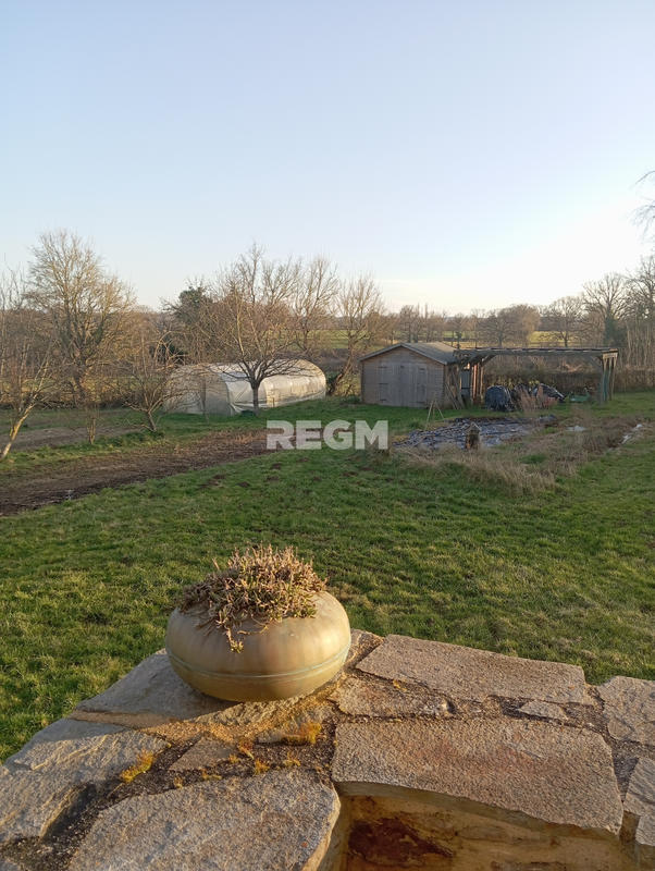 Propriété - 235 m² - 5 pièces