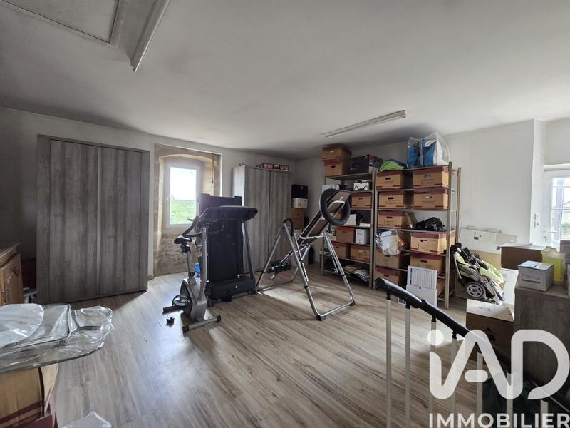 Maison - 208 m² - 9 pièces