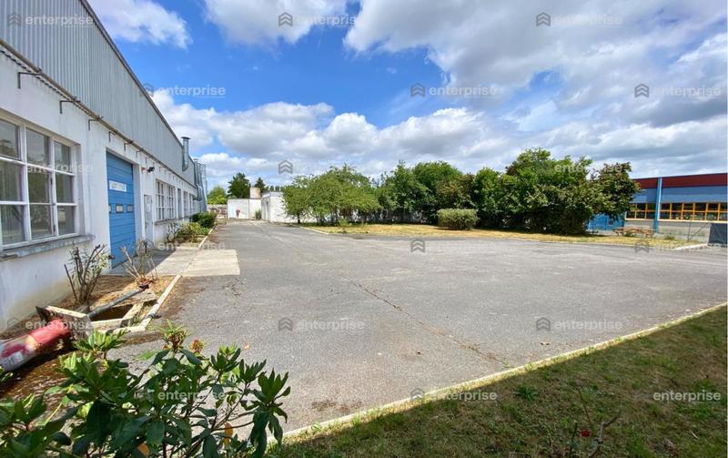 Local d'activité / Entrepôt - 1 773 m²