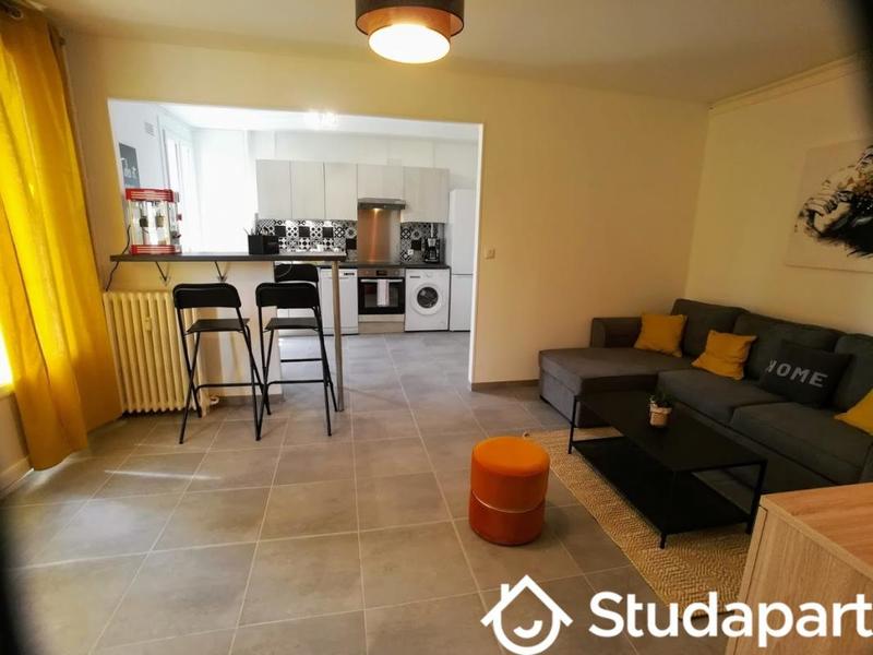 Chambre - 10 m² - 1 pièce