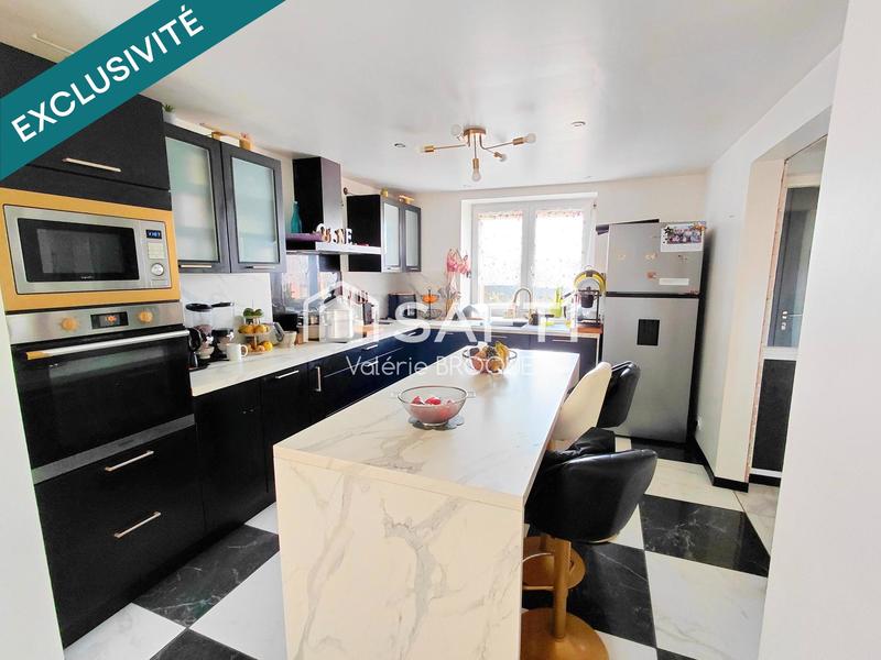 Maison - 200 m² - 10 pièces