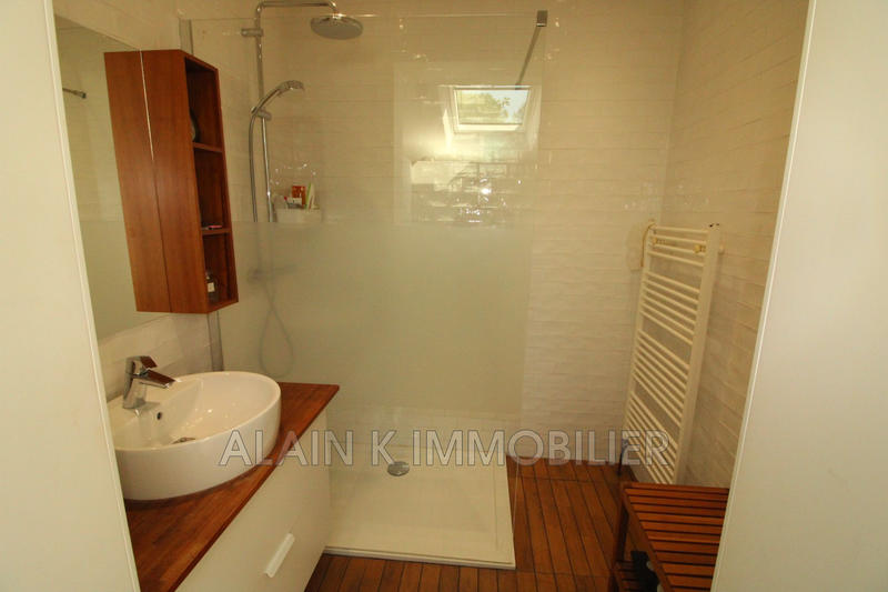 Maison - 102 m² - 6 pièces