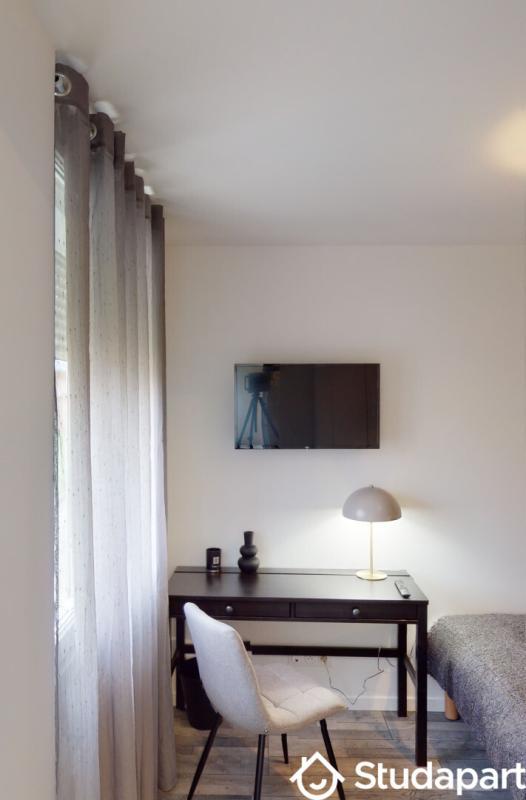 Chambre - 12 m² - 1 pièce