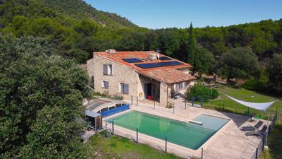 Mas - 220 m² - 5 pièces