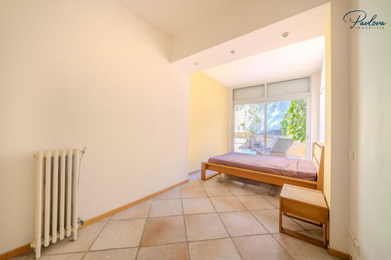 Maison - 203 m² - 6 pièces