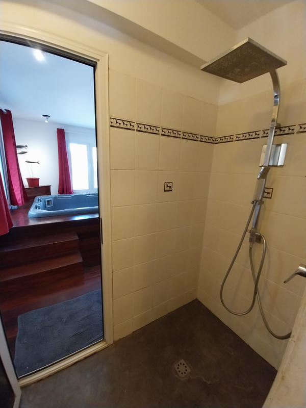 Villa - 240 m² - 9 pièces