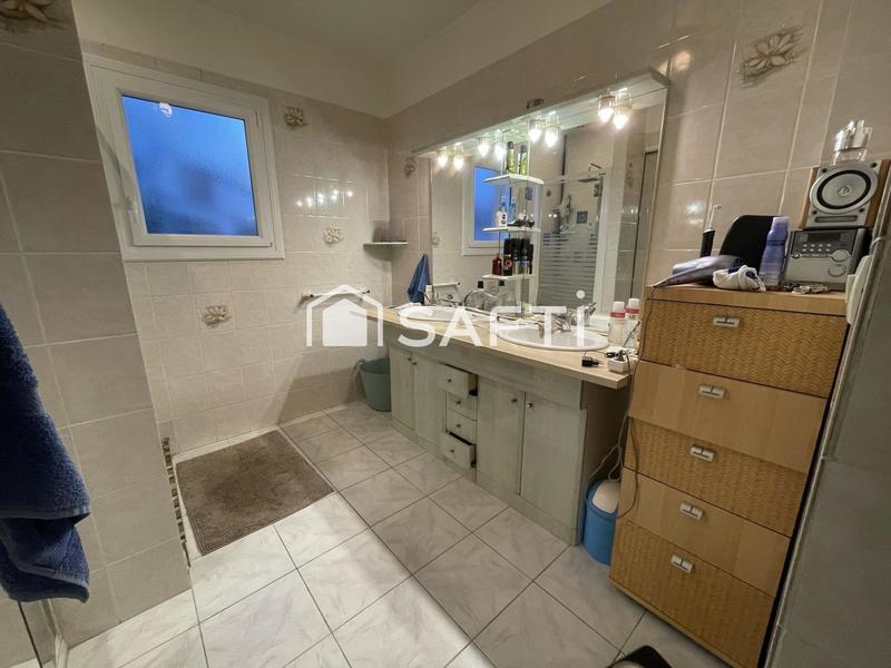 Maison - 170 m² - 5 pièces