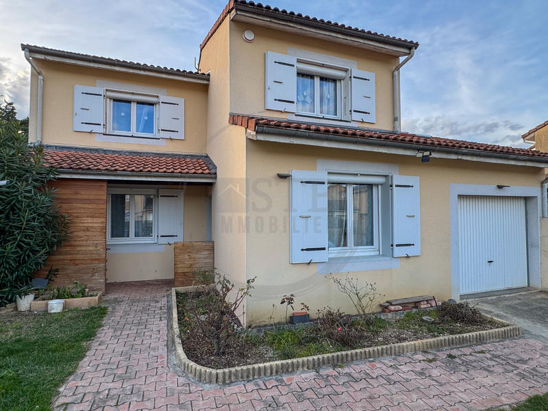 Maison - 97 m² - 5 pièces