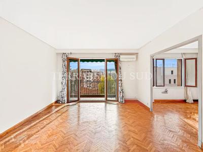 Appartement - 72 m² - 2 pièces