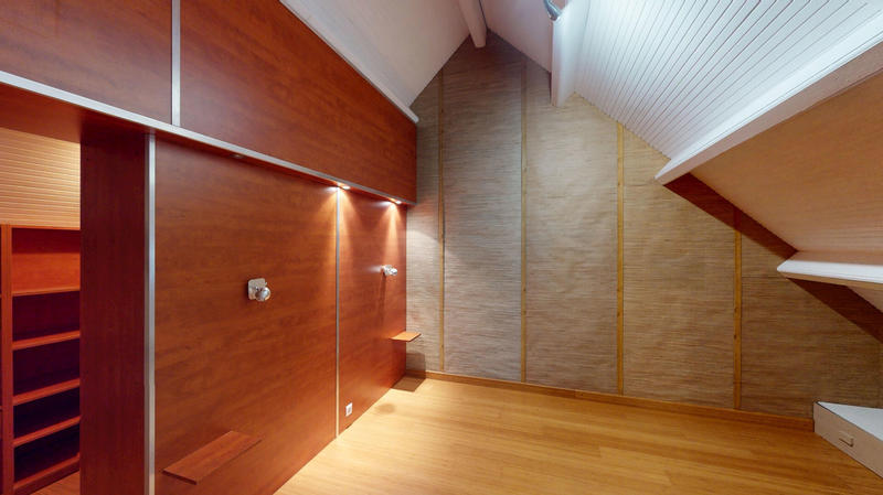 Maison - 228 m² - 9 pièces