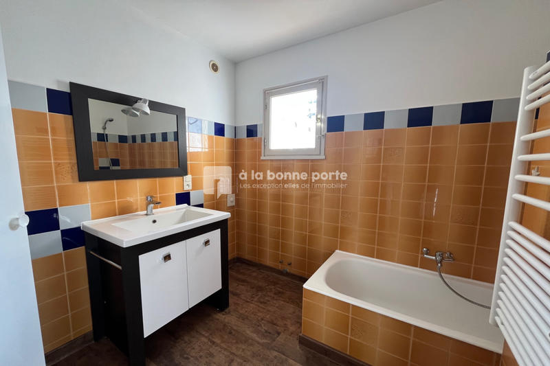 Maison - 200 m² - 10 pièces