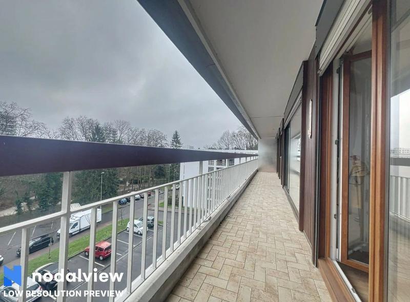 Appartement - 95 m² - 7 pièces