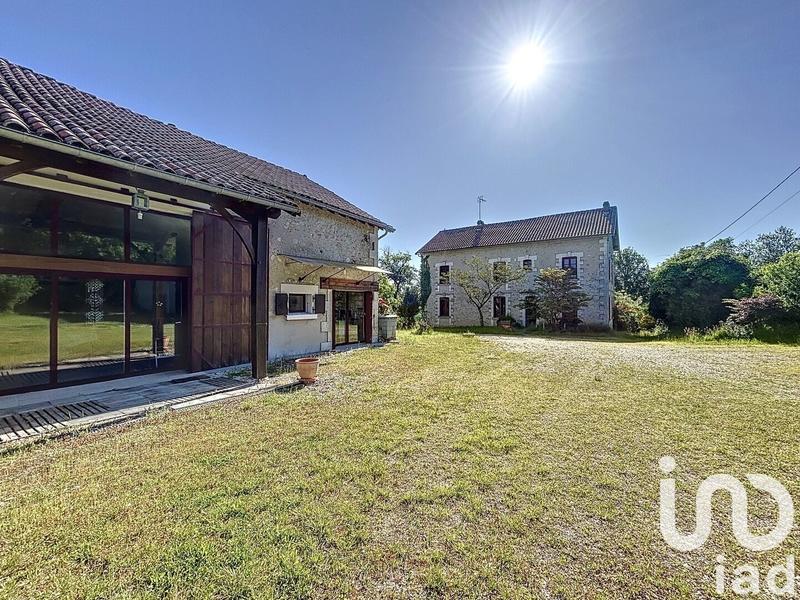 Maison - 375 m² - 10 pièces