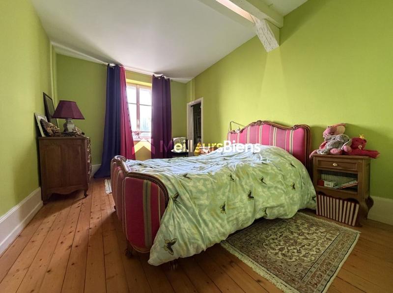 Maison - 375 m² - 12 pièces