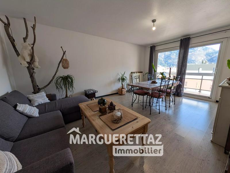 Appartement - 75 m² - 3 pièces