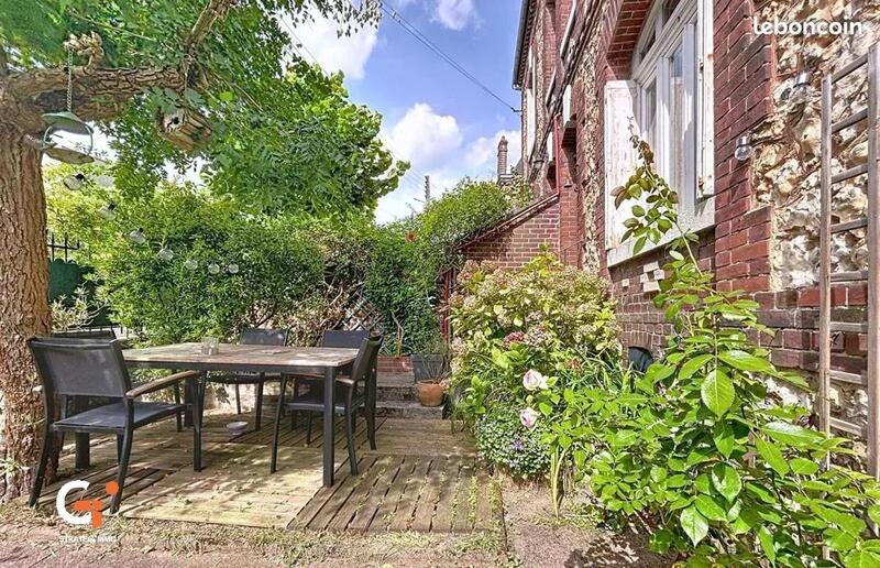 Maison - 93 m² - 6 pièces